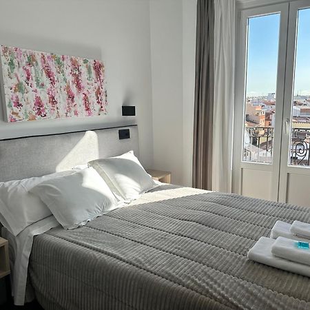 Hostal Besaya Madrid Luaran gambar