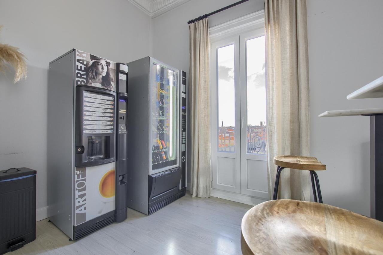 Hostal Besaya Madrid Luaran gambar