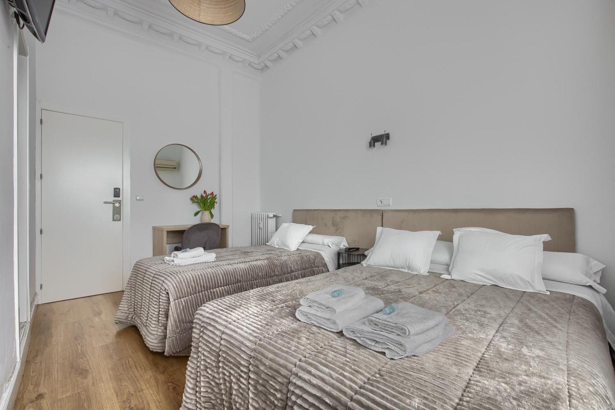 Hostal Besaya Madrid Luaran gambar