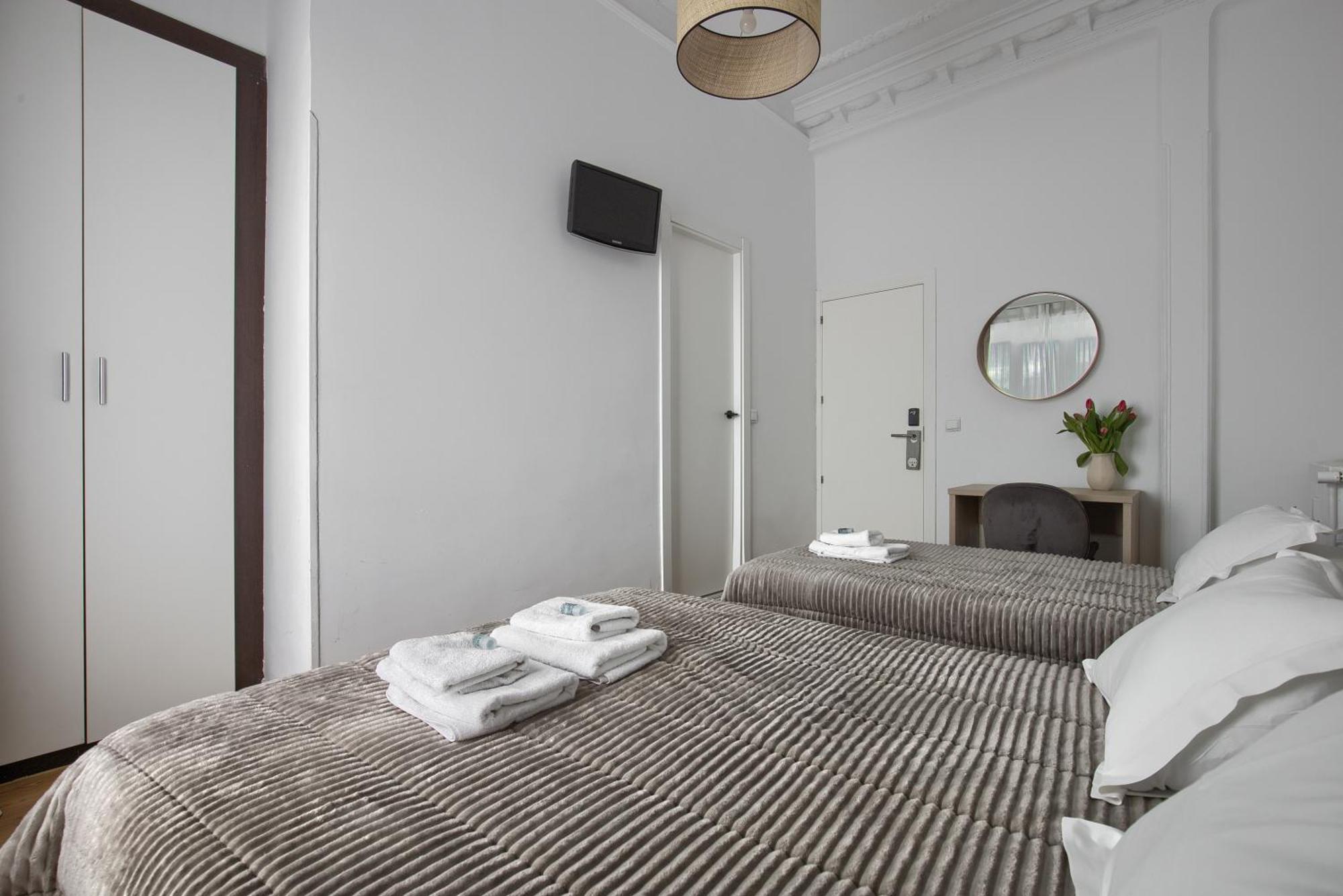 Hostal Besaya Madrid Luaran gambar