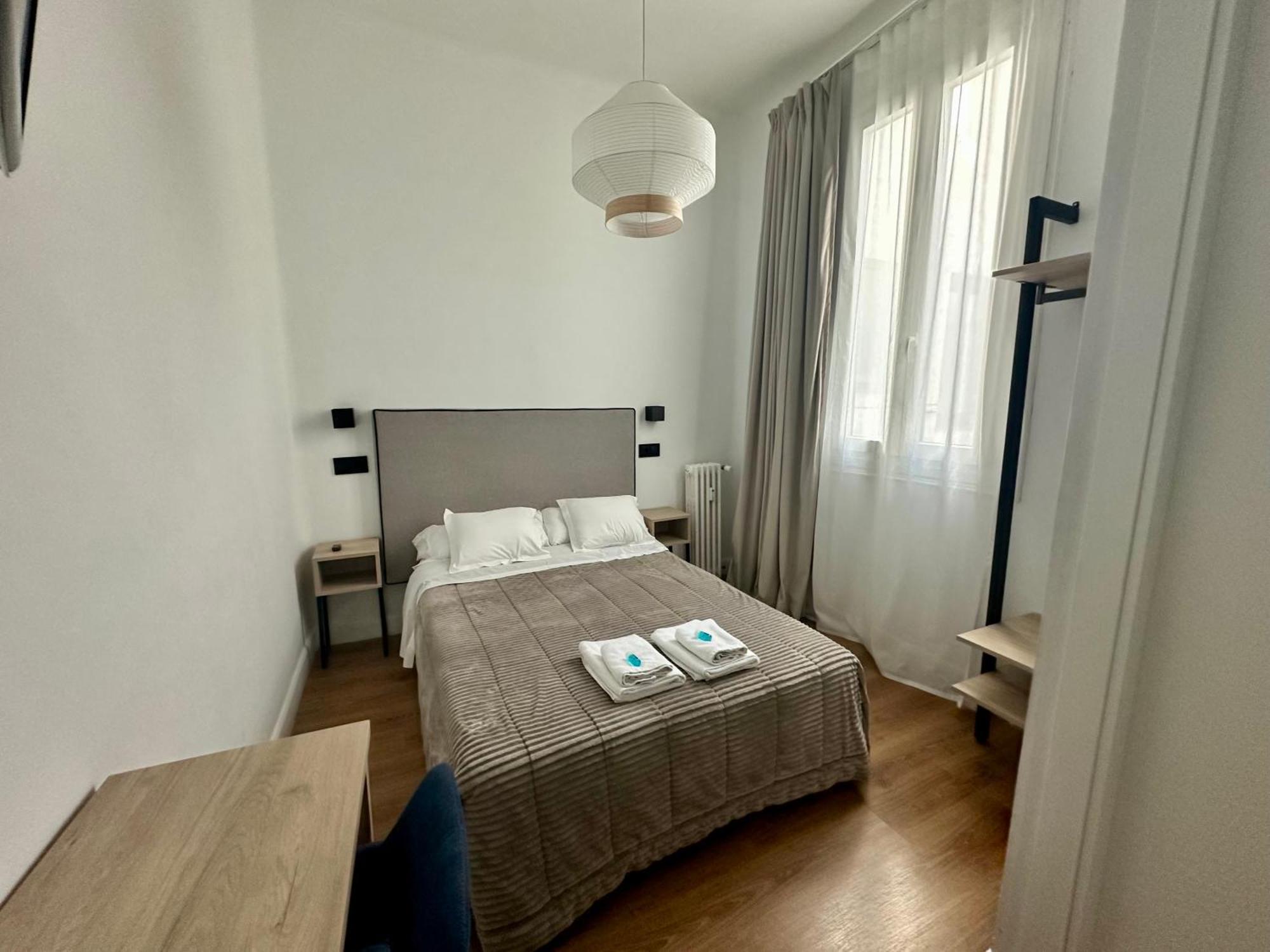 Hostal Besaya Madrid Luaran gambar