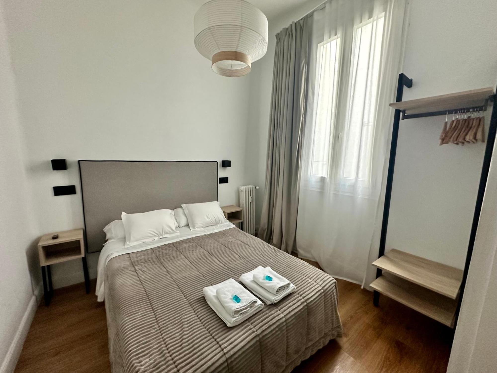 Hostal Besaya Madrid Luaran gambar