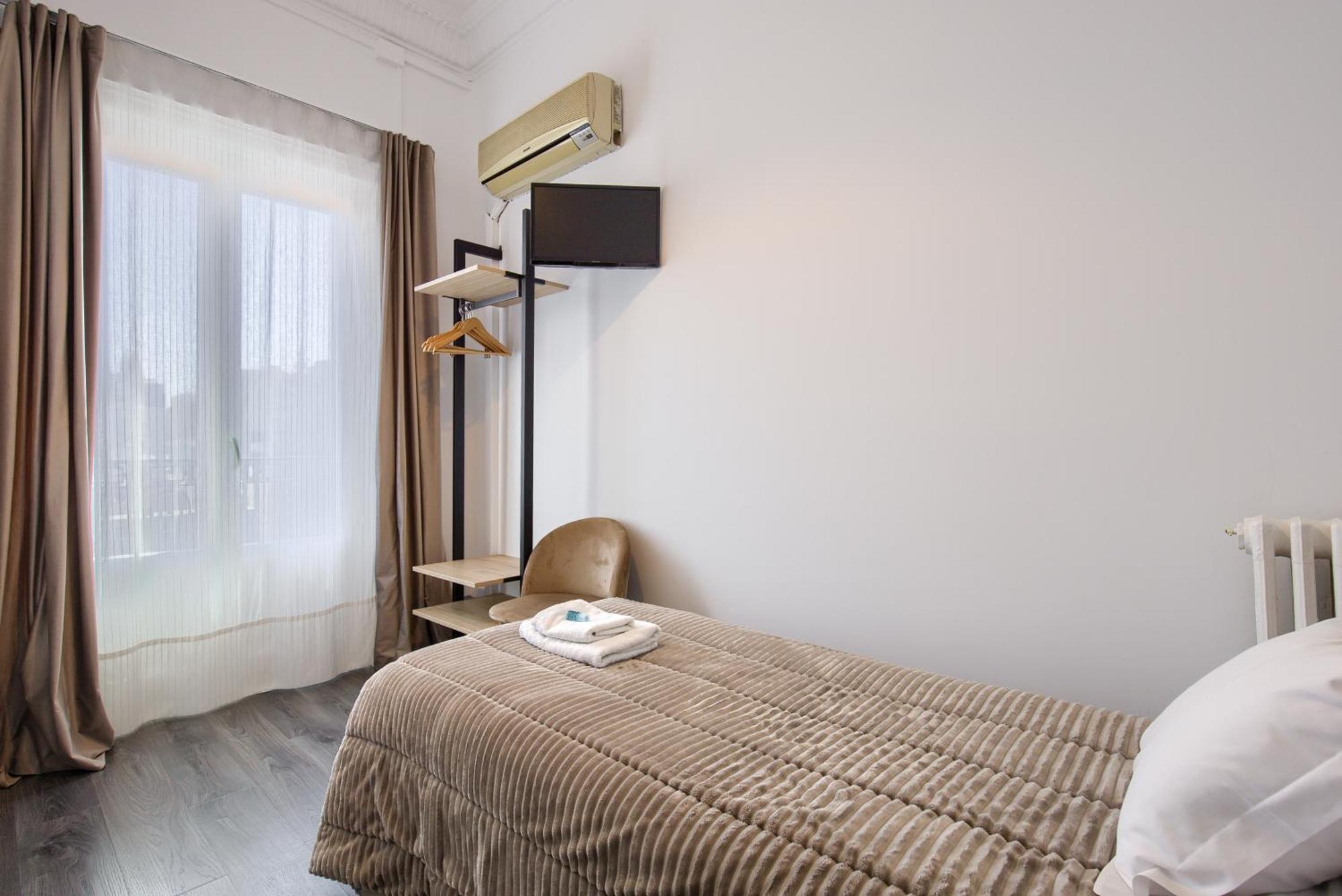 Hostal Besaya Madrid Luaran gambar