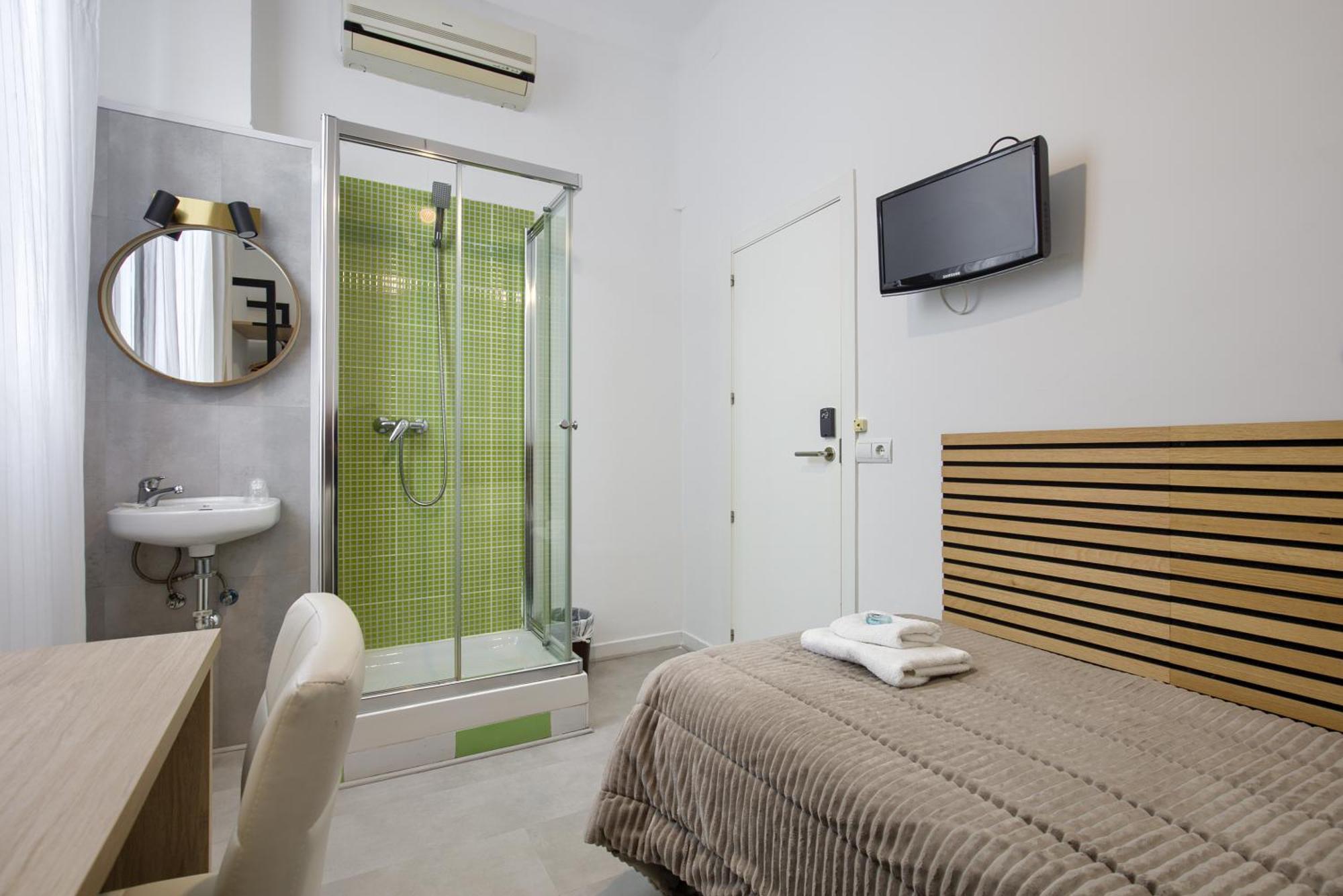 Hostal Besaya Madrid Luaran gambar