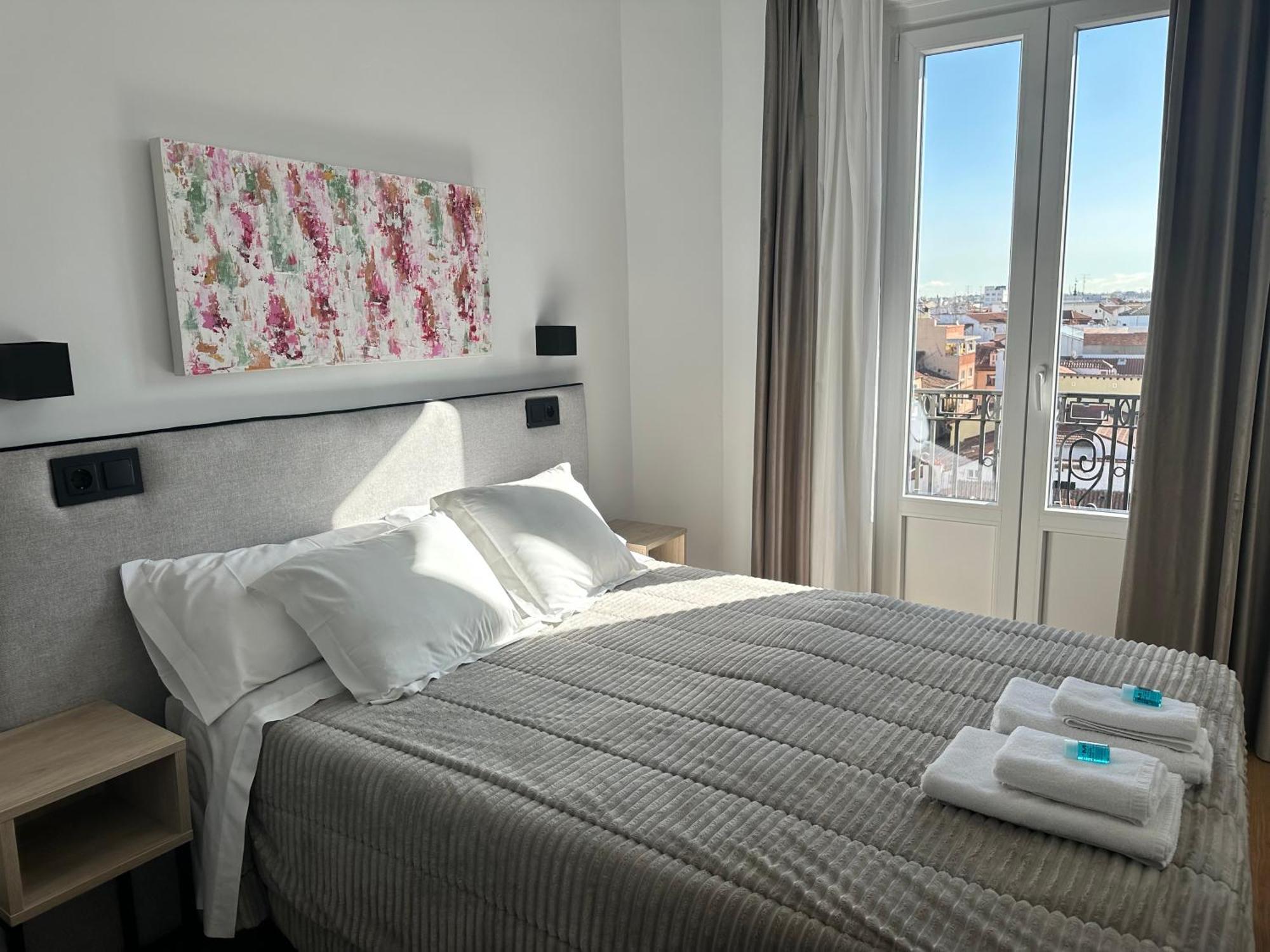 Hostal Besaya Madrid Luaran gambar