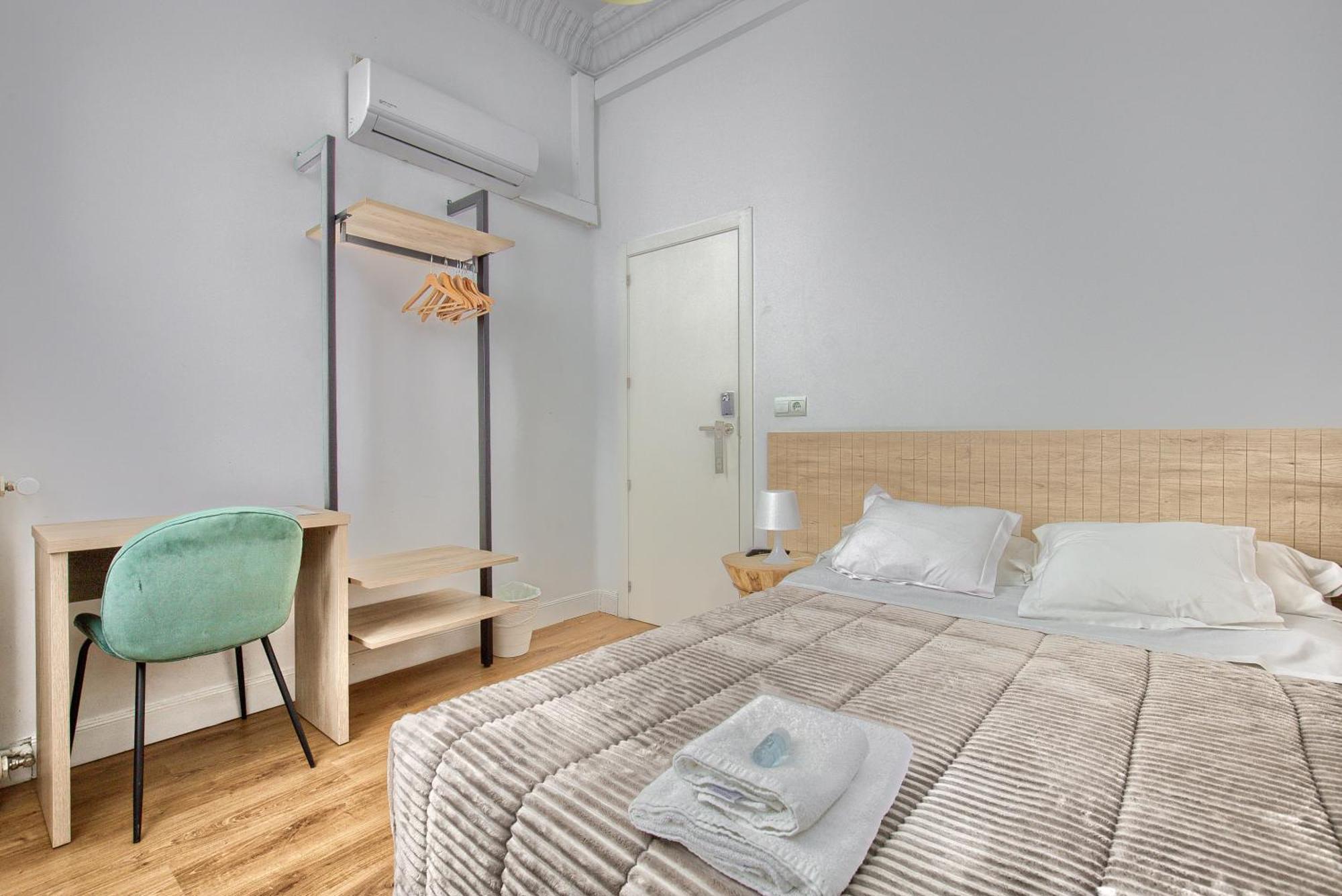 Hostal Besaya Madrid Luaran gambar