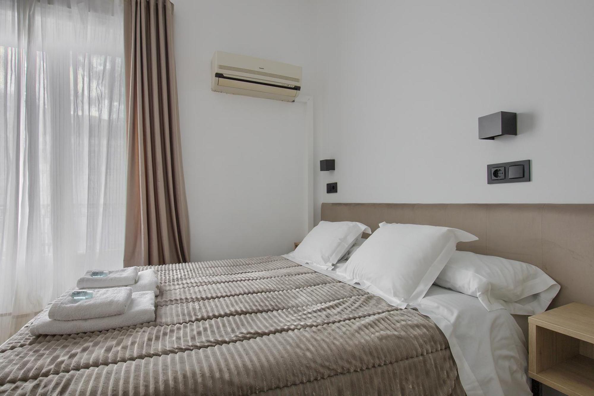 Hostal Besaya Madrid Luaran gambar