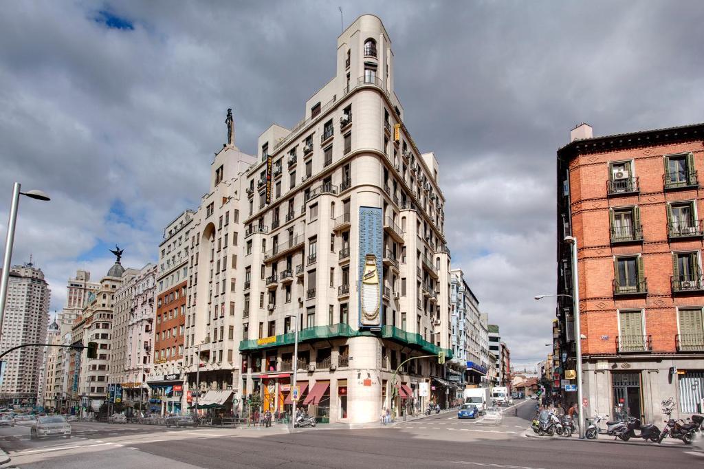 Hostal Besaya Madrid Luaran gambar
